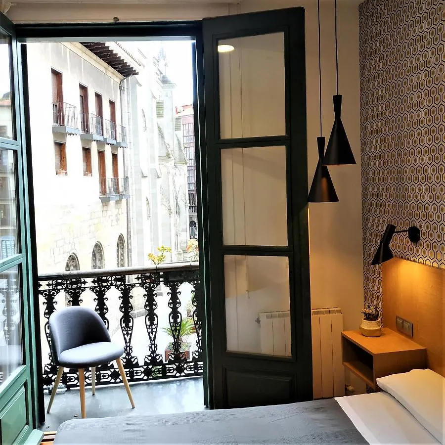 Roquefer Bilbao Central Rooms