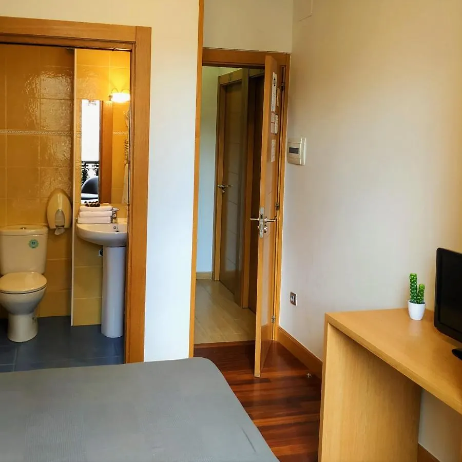 Roquefer Bilbao Central Rooms Guest house